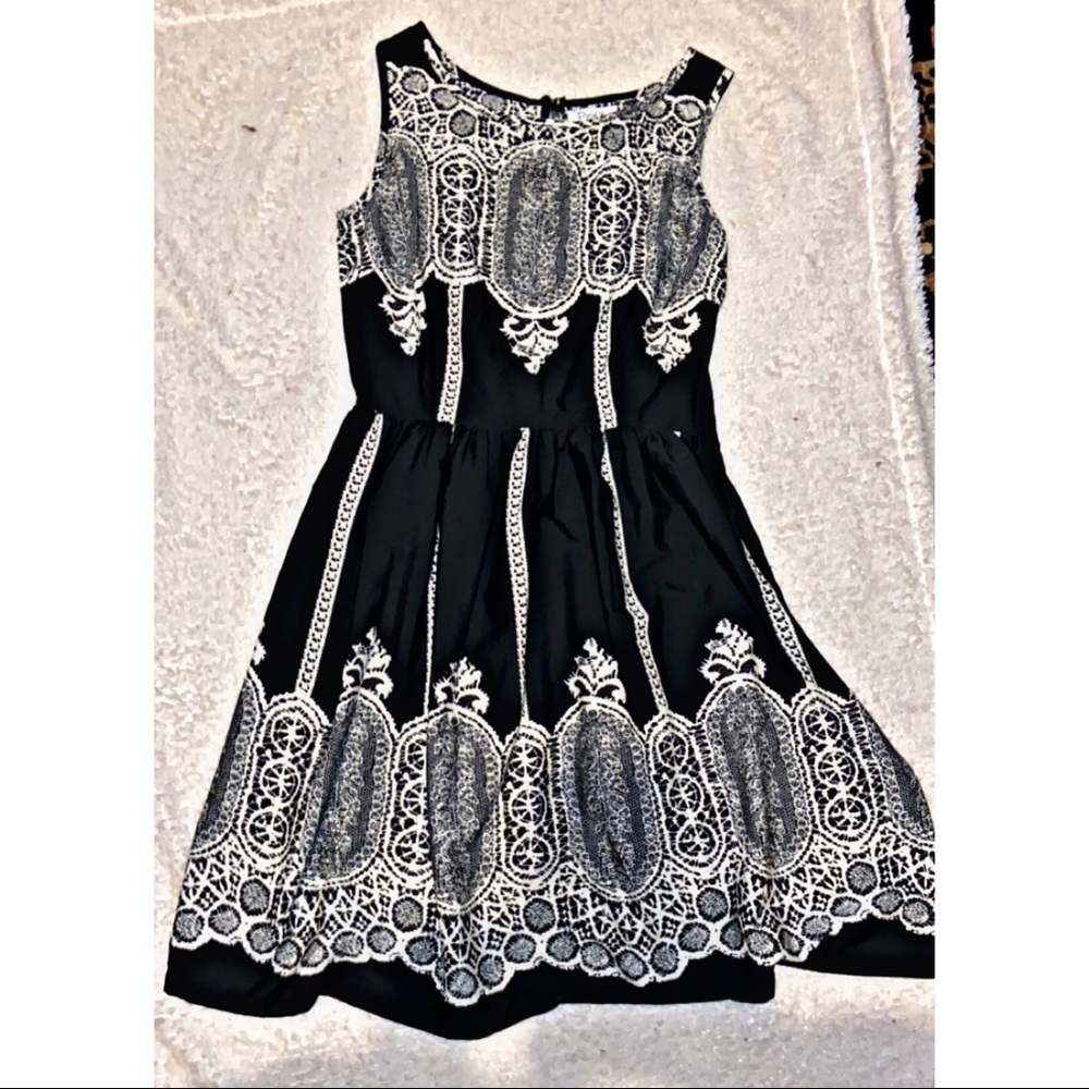 Lace print dress